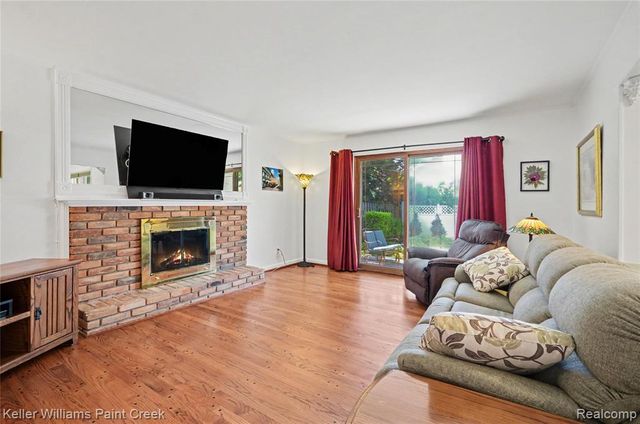 1437 Blairmoor Court, Grosse Pointe, MI 48236