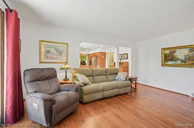 1437 Blairmoor Court, Grosse Pointe, MI 48236