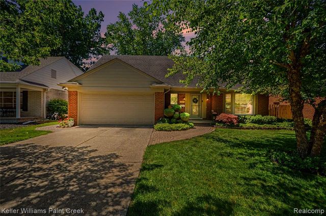 1437 Blairmoor Court, Grosse Pointe, MI 48236