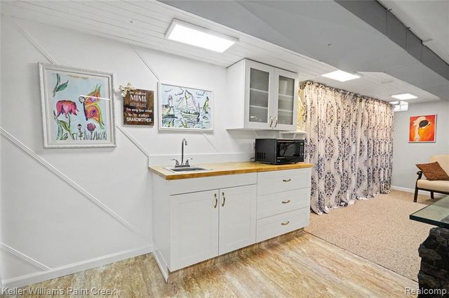 1437 Blairmoor Court, Grosse Pointe, MI 48236