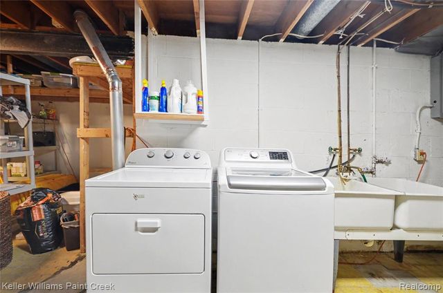 1437 Blairmoor Court, Grosse Pointe, MI 48236