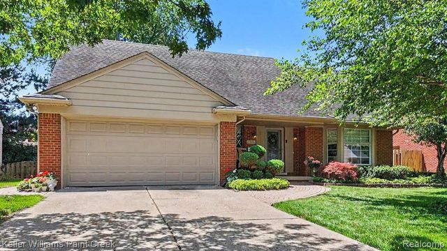 1437 Blairmoor Court, Grosse Pointe, MI 48236