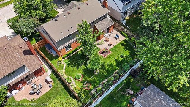 1437 Blairmoor Court, Grosse Pointe, MI 48236