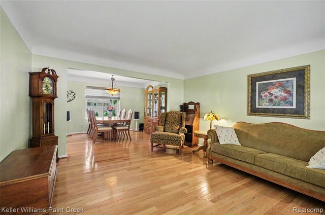 1437 Blairmoor Court, Grosse Pointe, MI 48236