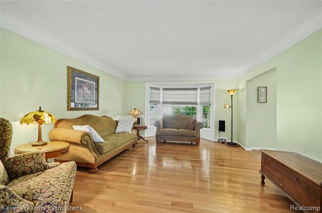 1437 Blairmoor Court, Grosse Pointe, MI 48236