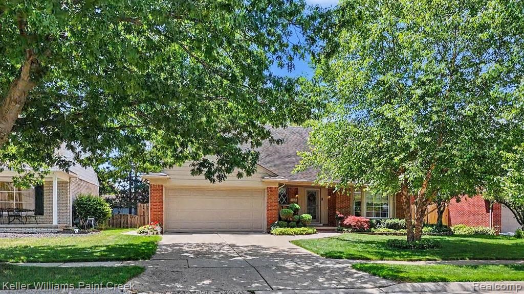 1437 Blairmoor Court, Grosse Pointe, MI 48236