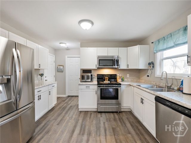 450 Candlestick Drive, Hull, GA 30646