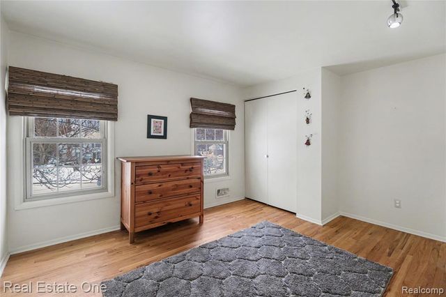 4150 Saddle Lane, West Bloomfield, MI 48322