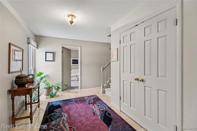 4150 Saddle Lane, West Bloomfield, MI 48322