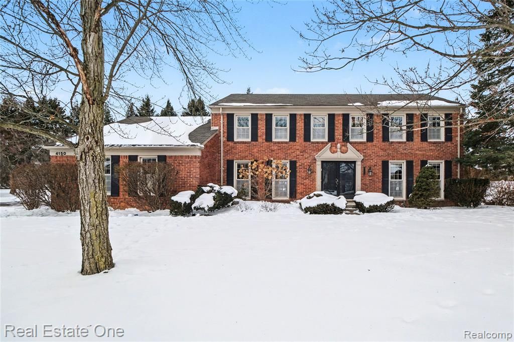 4150 Saddle Lane, West Bloomfield, MI 48322