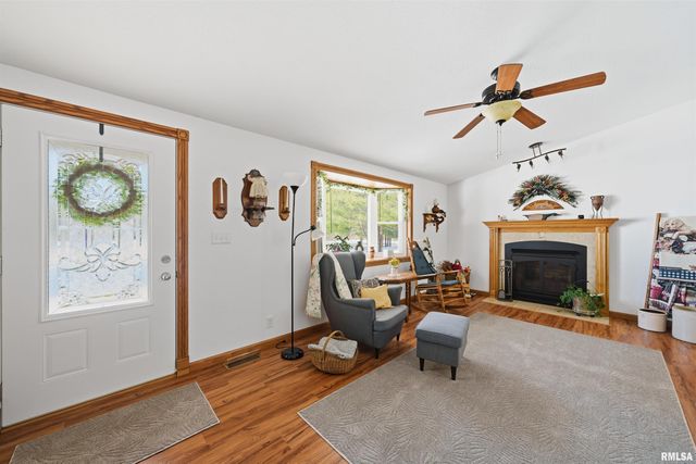 12656 SCHLEDER Road, Pekin, IL 61554