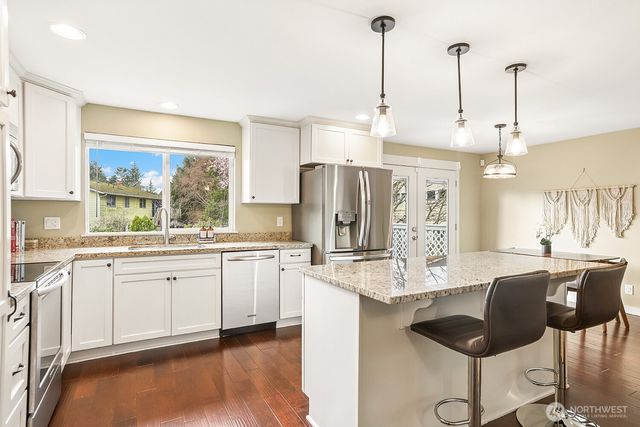 15220 48th Avenue W, Edmonds, WA 98026