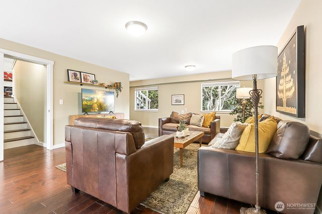 15220 48th Avenue W, Edmonds, WA 98026