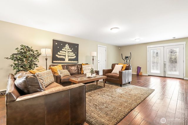 15220 48th Avenue W, Edmonds, WA 98026