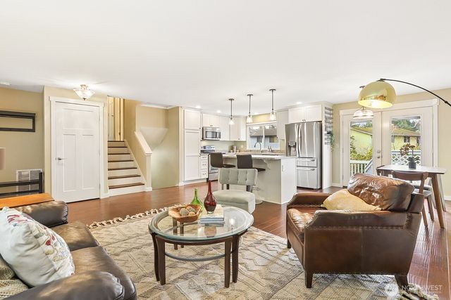 15220 48th Avenue W, Edmonds, WA 98026