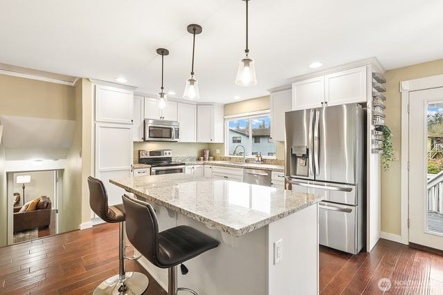 15220 48th Avenue W, Edmonds, WA 98026