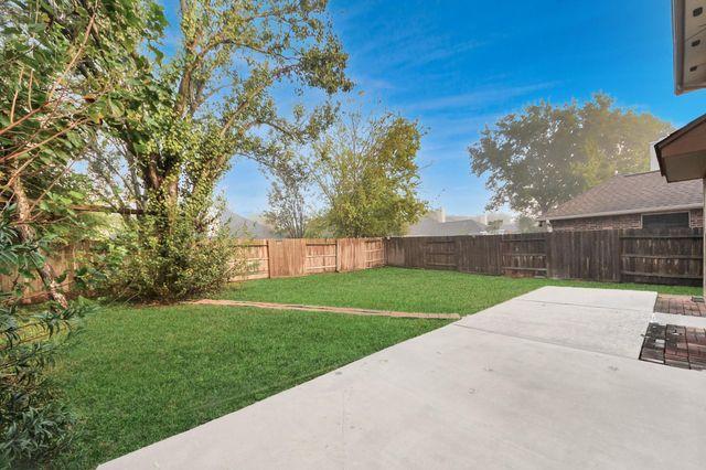 11526 Meadowchase Drive, Houston, TX 77065