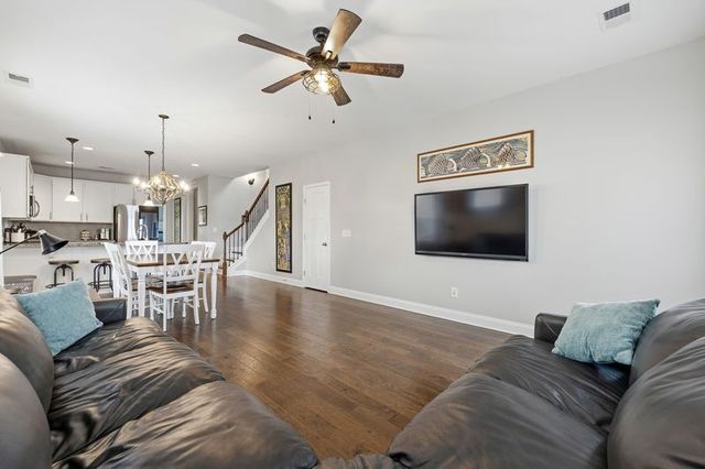 306 Telavera Dr, White House, TN 37188