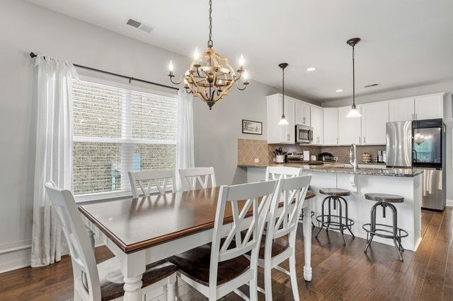 306 Telavera Dr, White House, TN 37188
