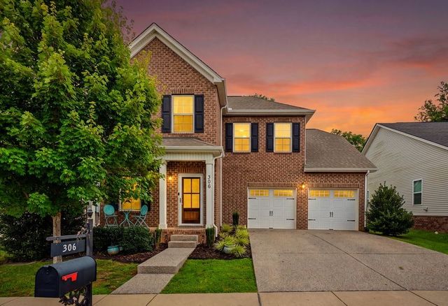 306 Telavera Dr, White House, TN 37188