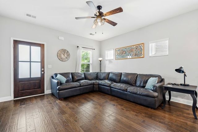 306 Telavera Dr, White House, TN 37188