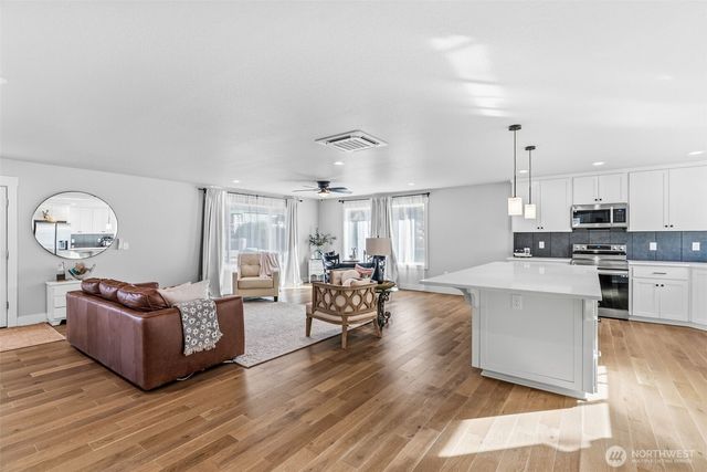 163 Alpha Drive, Longview, WA 98632