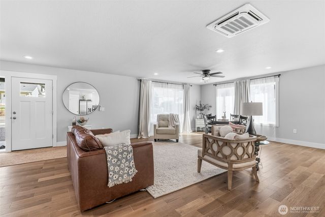 163 Alpha Drive, Longview, WA 98632