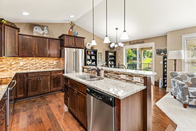2505 NE Ewing Court, Grimes, IA 50111