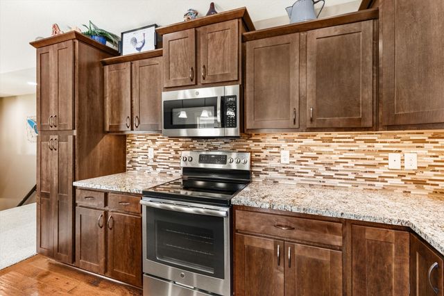 2505 NE Ewing Court, Grimes, IA 50111
