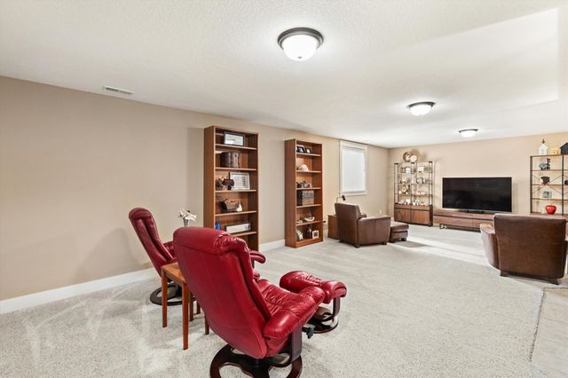 2505 NE Ewing Court, Grimes, IA 50111