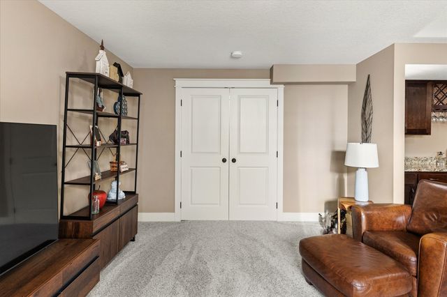 2505 NE Ewing Court, Grimes, IA 50111