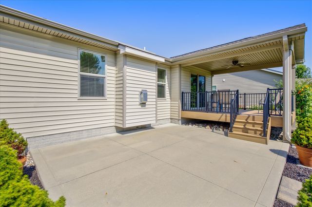 2505 NE Ewing Court, Grimes, IA 50111