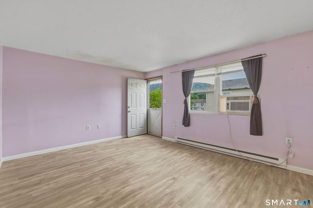 1081 New Haven Road 12D, Naugatuck, CT 06770