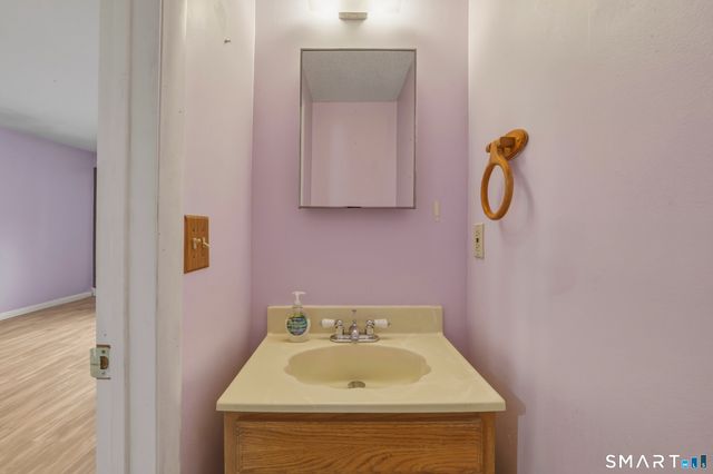 1081 New Haven Road 12D, Naugatuck, CT 06770