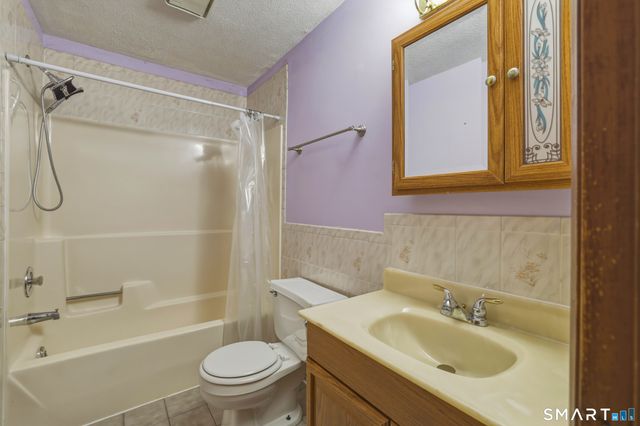 1081 New Haven Road 12D, Naugatuck, CT 06770