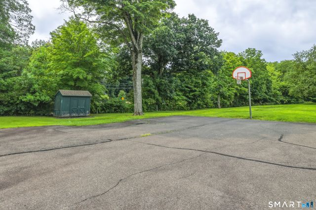 1081 New Haven Road 12D, Naugatuck, CT 06770