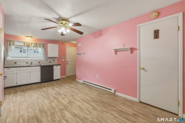 1081 New Haven Road 12D, Naugatuck, CT 06770