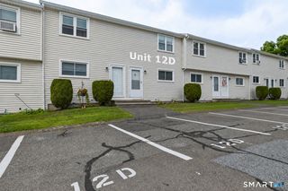 1081 New Haven Road 12D, Naugatuck, CT 06770