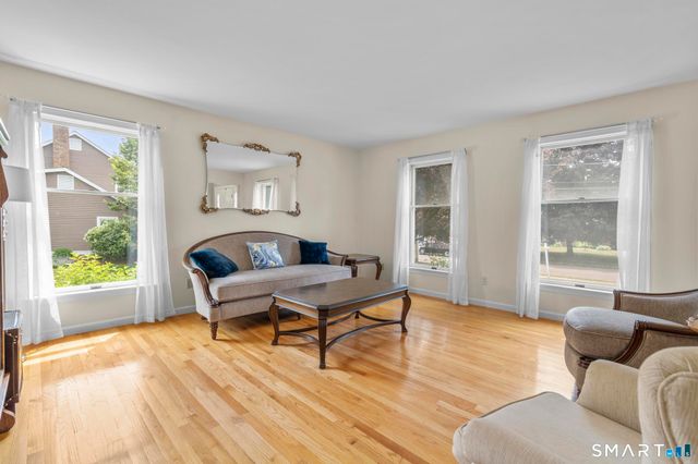 32 Justine Drive, North Haven, CT 06473