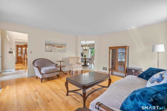 32 Justine Drive, North Haven, CT 06473