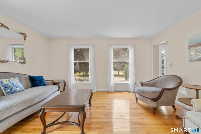32 Justine Drive, North Haven, CT 06473