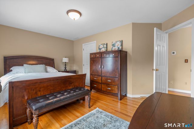 32 Justine Drive, North Haven, CT 06473