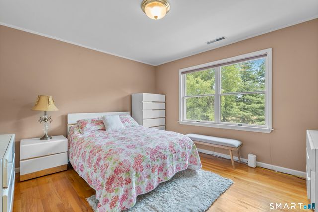 32 Justine Drive, North Haven, CT 06473