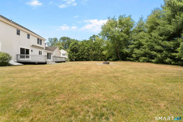 32 Justine Drive, North Haven, CT 06473