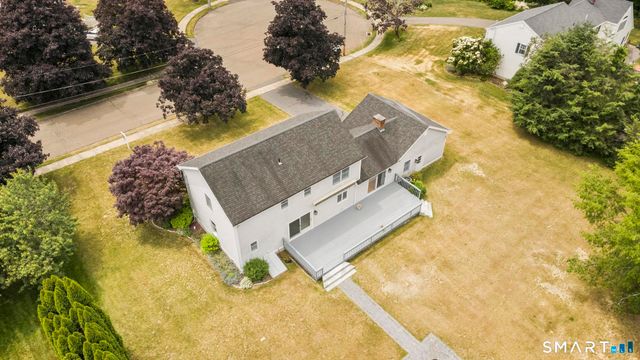 32 Justine Drive, North Haven, CT 06473