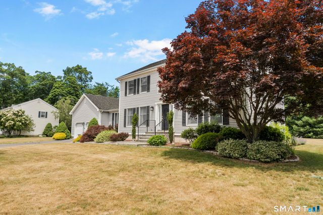32 Justine Drive, North Haven, CT 06473