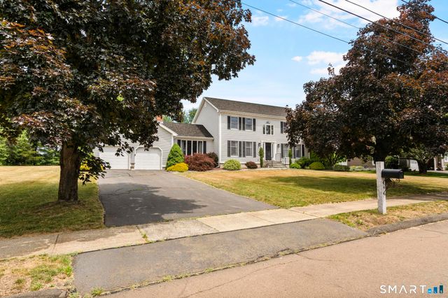 32 Justine Drive, North Haven, CT 06473