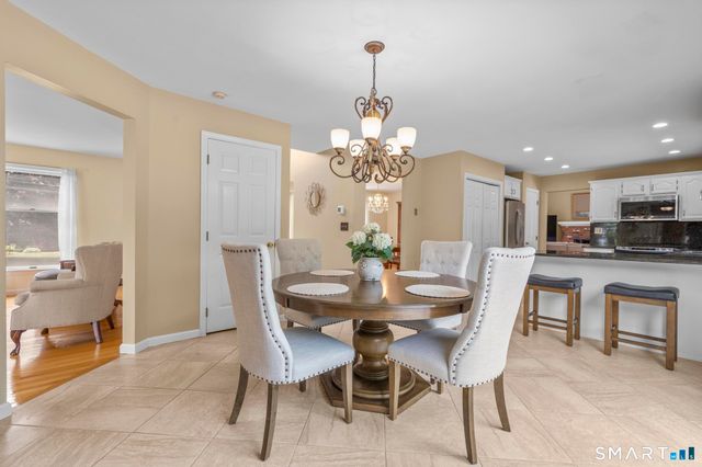32 Justine Drive, North Haven, CT 06473