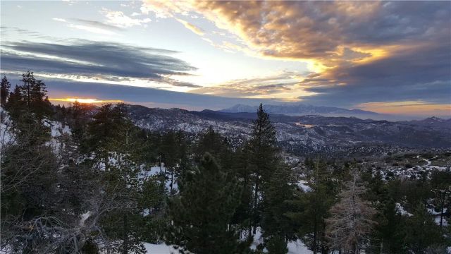 175 N Trails End Road, Green Valley Lake, CA 92341