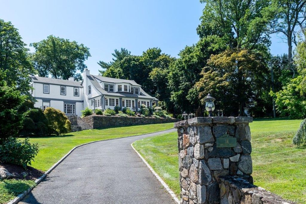 14 Crescent Drive, Elmsford, NY 10523 — exterior